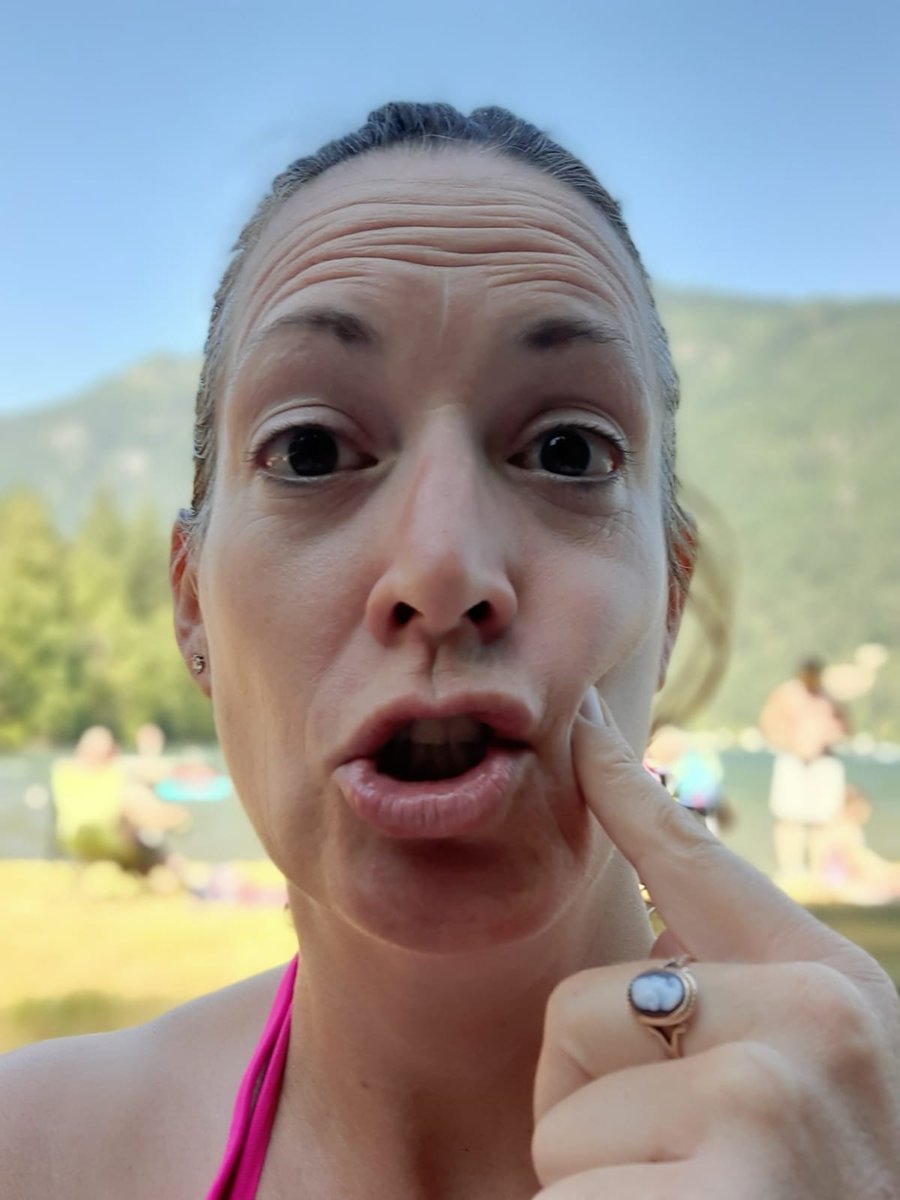 Musa_'s tweet photo. @bostonpizza really shitty to ask a FORTY TWO year old person for two pieces of ID to have a beer.  Does she looks like 18? #Fuckoff https://t.co/mrtSPP5hzB