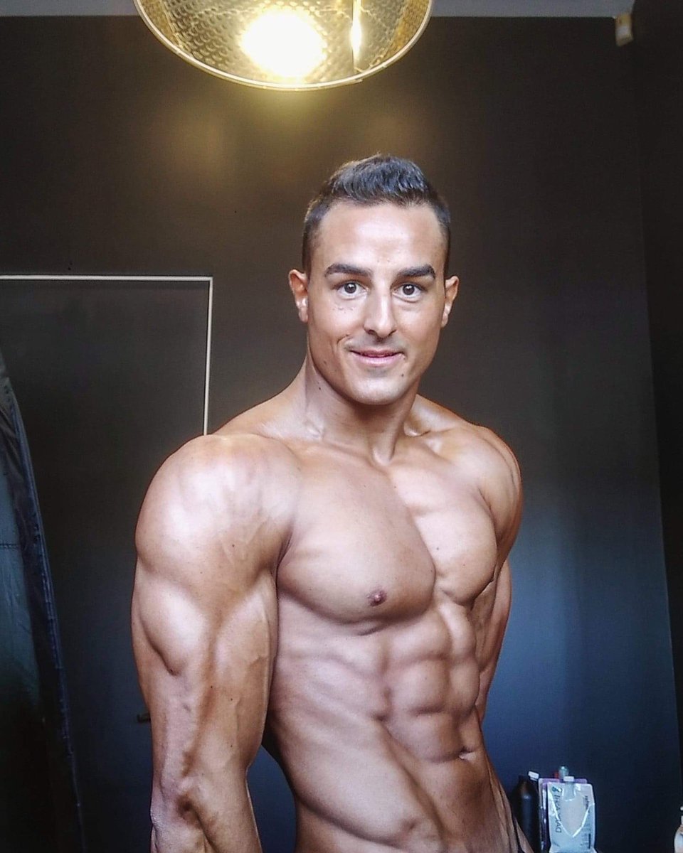 MDPWORLD83's tweet photo. A before and after #photography edit by me. Want your photos to look professional than DM for details. #fitness #photos #gymlife #portraitphotography #selfies #mdpworld #fitness #bodybuilding #sydney #usa #europe #business #b2b #marketing https://t.co/FSGGRiOOnC