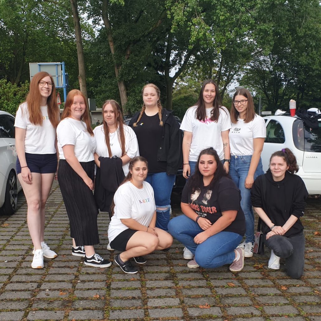 LisaModus's tweet photo. Ein sehr schöner Abend geht zu Ende! ❤🙏 Danke @kayefofficial @michellesaenger und #teamkayef https://t.co/TkEU2KiKCm