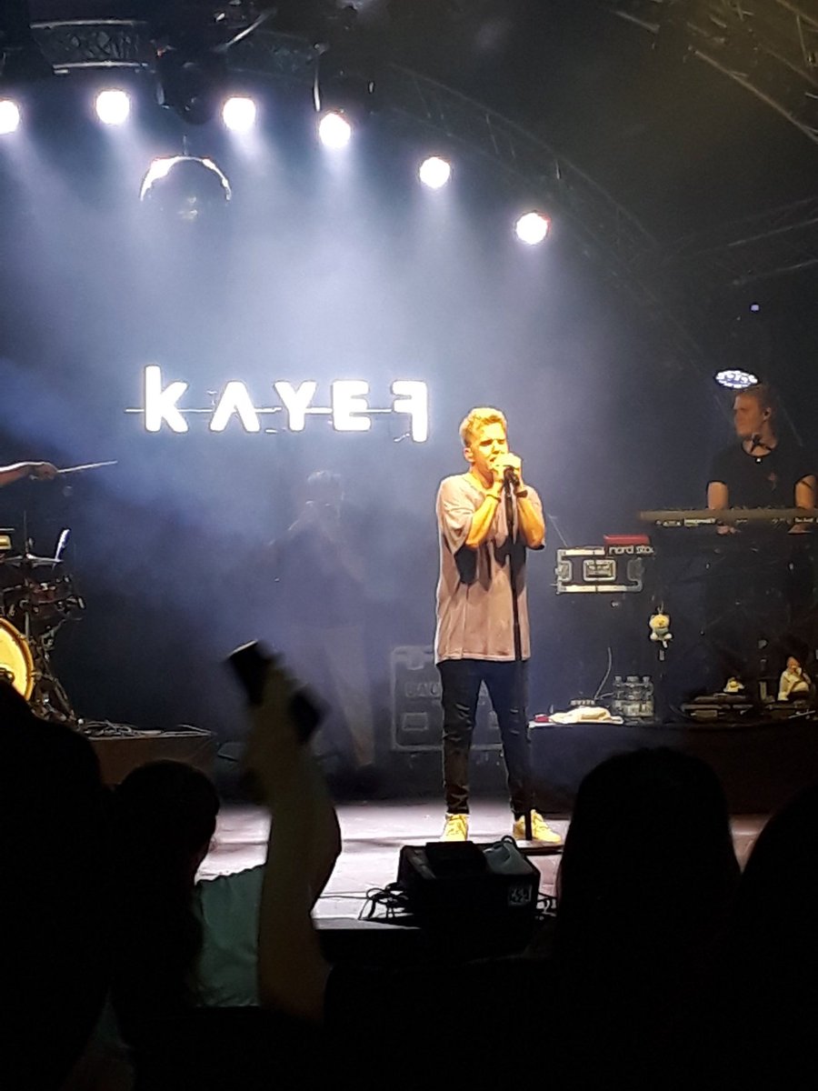 LisaModus's tweet photo. Ein sehr schöner Abend geht zu Ende! ❤🙏 Danke @kayefofficial @michellesaenger und #teamkayef https://t.co/TkEU2KiKCm