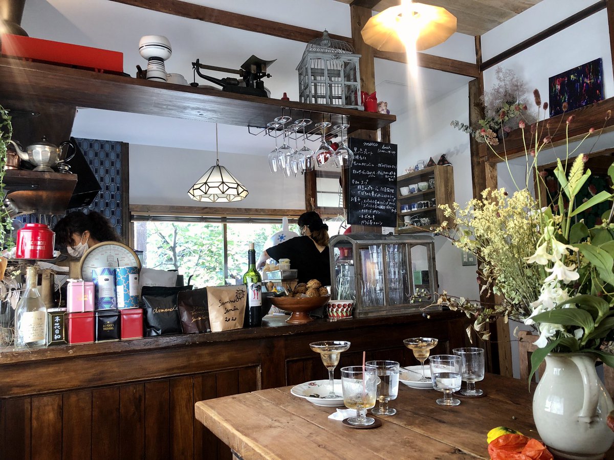 Ainoa 生花のない花屋 𖠿 𖥧 𖧧 永福町の 木花日和 さん 優しい時間が流れる場所でした 永福町カフェ