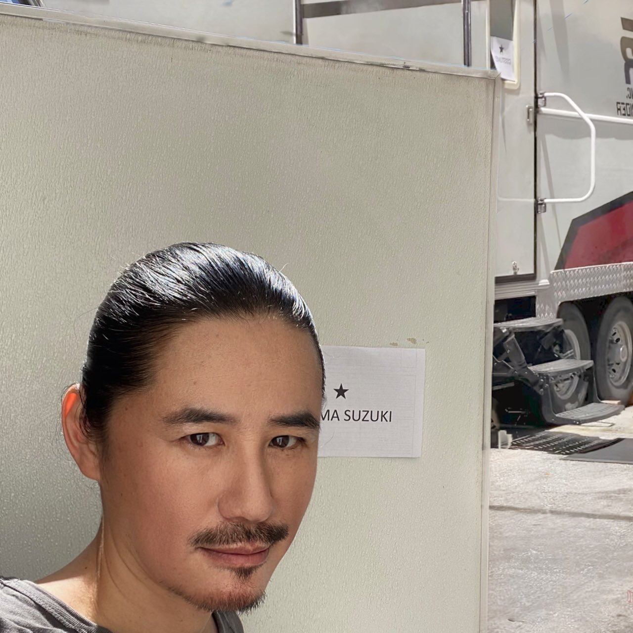 Kazuma Suzuki 鈴木一真 今日も暑いですね It S So Hot Today As Well ハリウッドでは俳優組合から課された定期的なpcr検査 二名の専門職の配備などの厳しいルールに則り撮影が行われています Hollywood Kazumasuzuki 鈴木一真 T Co