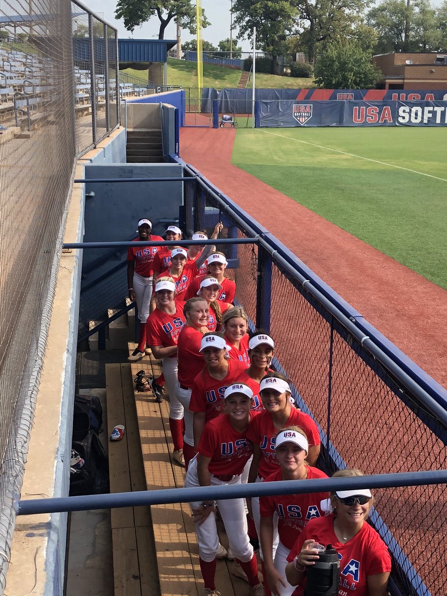 Shauna_Shea88's tweet photo. “Entering the dugout, my first thought was that @syd_syd2 & and @GassoPatty have probably stood right where I’m at” #allamericangames #OUFan #OKC #Dreamscometrue https://t.co/5dLODG9dPW