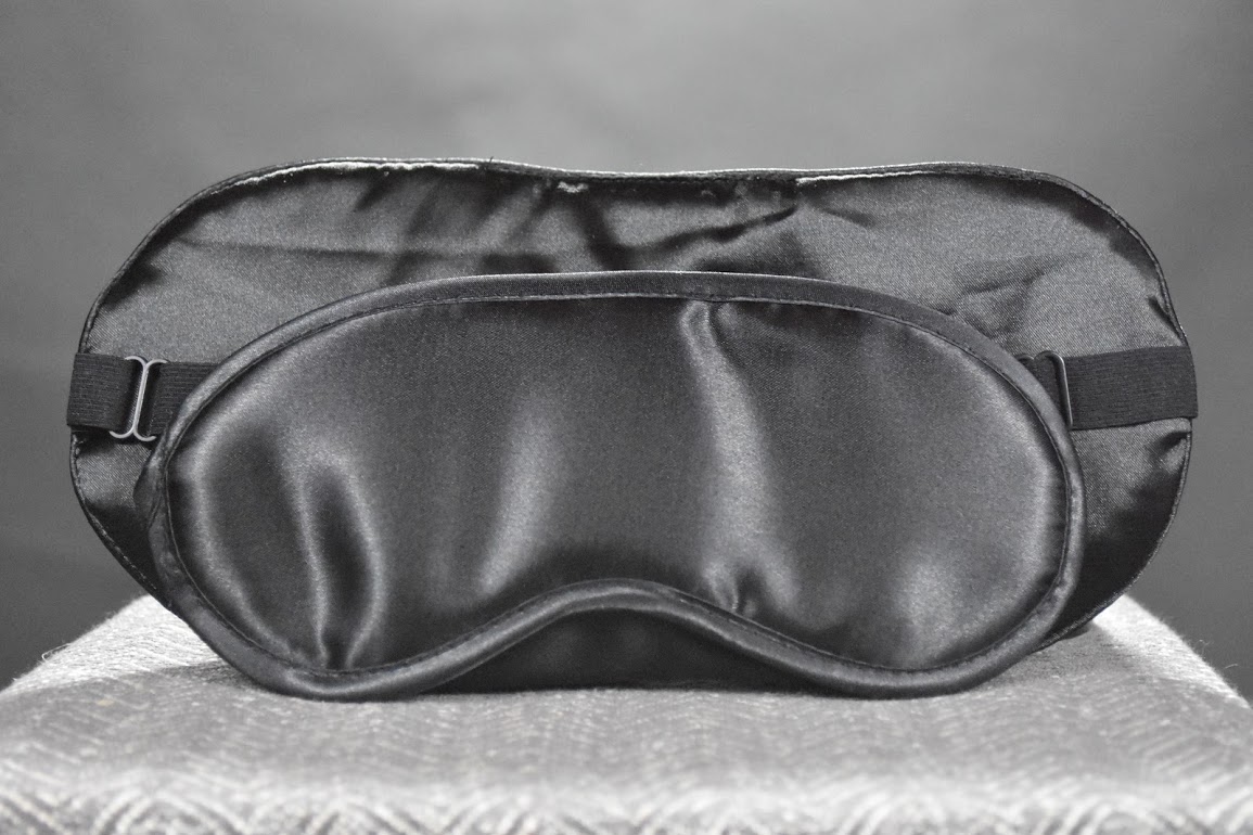 Did you know our double layer Mulberry Silk Sleeping Mask is TWICE as large as those you find in the store?  Its lightweight and comfortable too. 
Why are you waiting? Go to sleepaccent.com and get your sleeping mask today.  You deserve to rest on a good note.