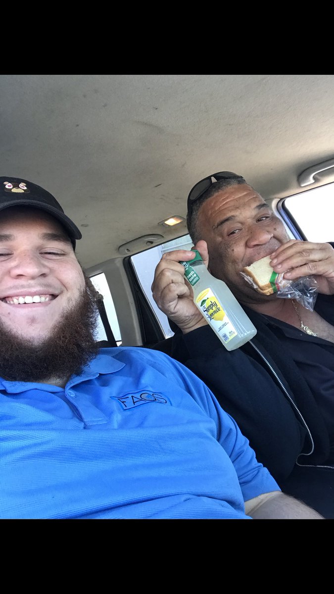 DomPerignon____'s tweet photo. My best friend really gone dawg.. damn daddy I love you 💔 I’ll give it all away to bring you back man. I don’t know if I’ll ever be able to shake back from this one. Damn daddy I can’t believe it. I promise you I got the family foreva 🤞 You got me so heartbroken rn 😔 https://t.co/fNXOOCqPkZ