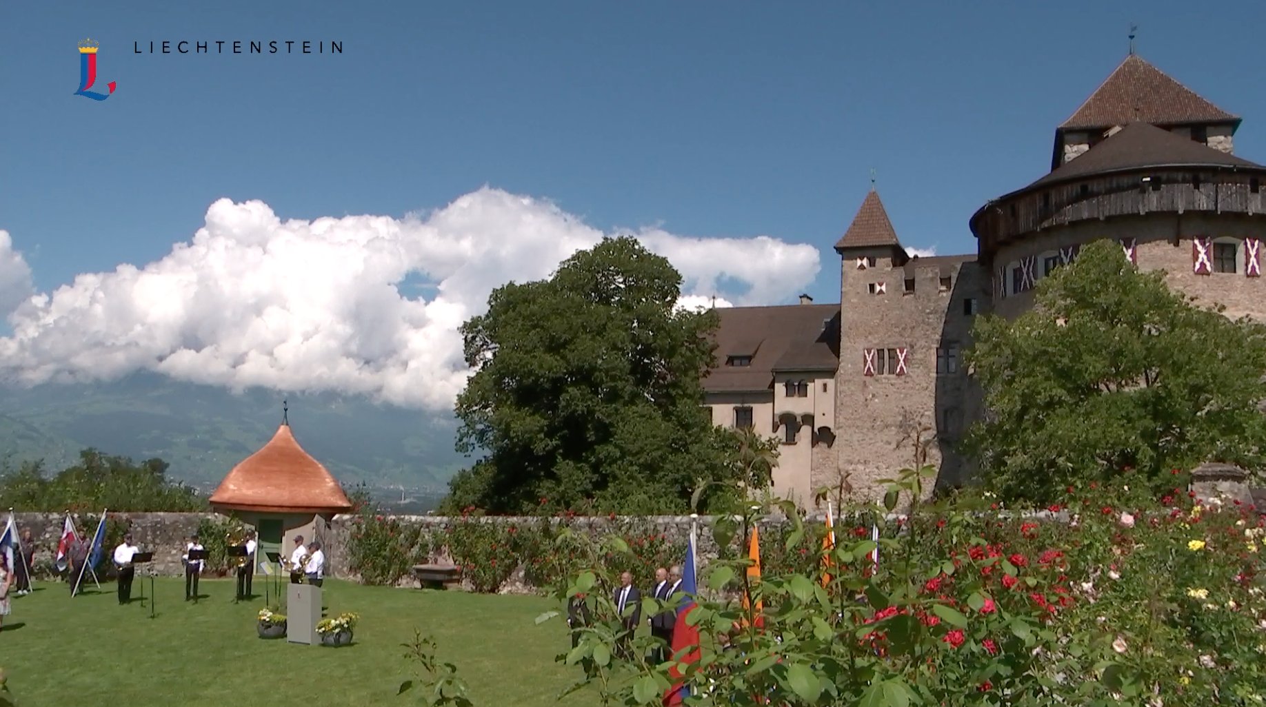 CASA DE LIECHTENSTEIN - Página 43 Efgh7iMX0AAza6r?format=jpg&name=large