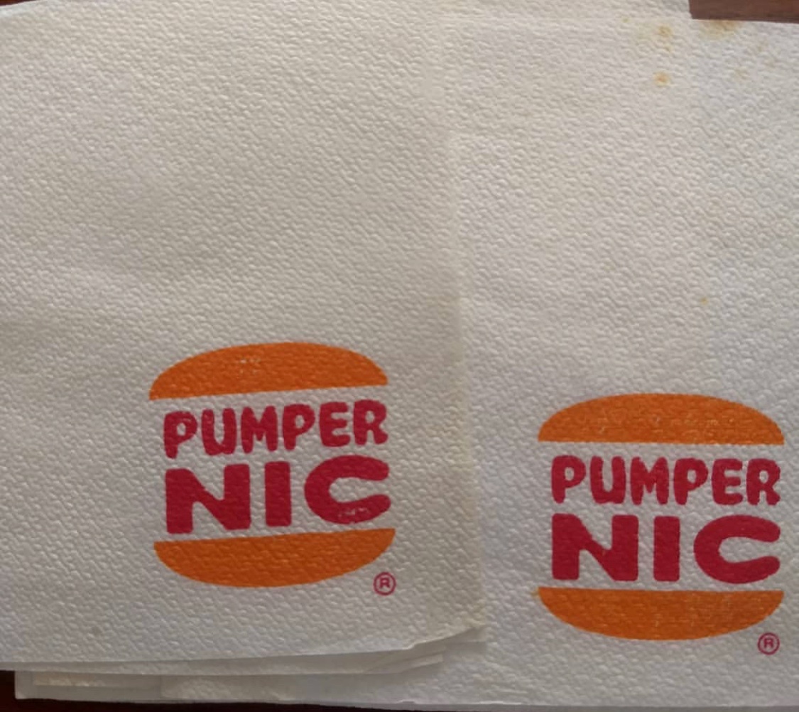 5) The original Pumper Nic logo was a rip off of Burger King’s, which they were forced to change and shorten their name to Pumper following a lawsuit by the latter when they began trading in Argentina.
