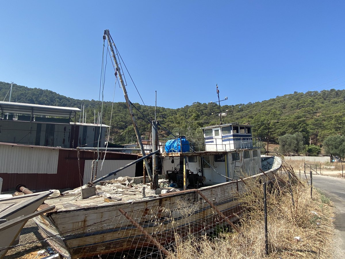 easyfxpips's tweet photo. Is this #Police Chief Martin Brody’s washed up boat from the film #Jaws that we’ve located in a #boat yard in #Turkey #Fethiye? 
#AmityIsland #CapeCod #Massachusetts #shark #greatwhiteshark #StevenSpielberg #jawsmovie #horror https://t.co/wXVsNnwlnN