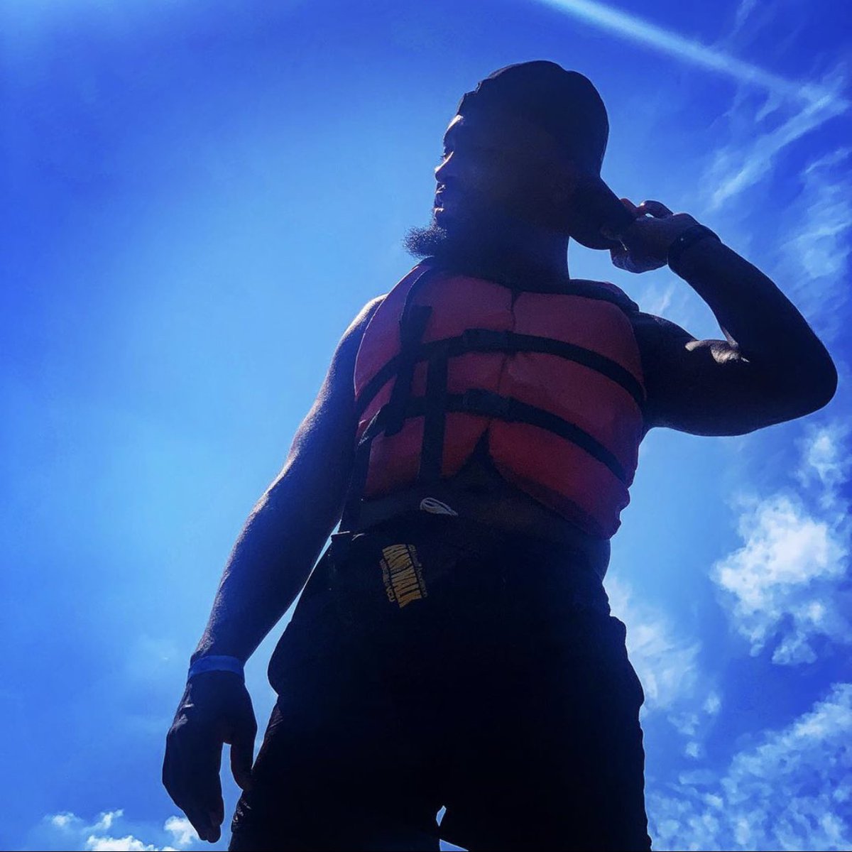 JovanH's tweet photo. Life Hack: The water brings things into focus. #recovery #headsup #always #goodtimes #birthdayseason #thanksharp #creativedistancing https://t.co/4QqXX7dJzj