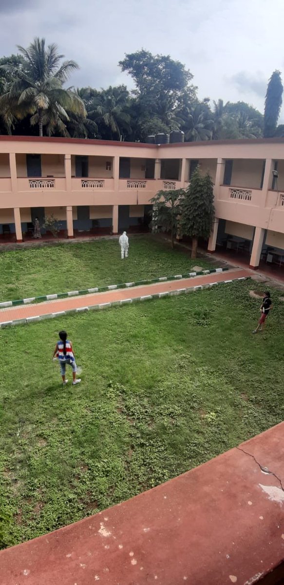 DrBhaskarRaj's tweet photo. View from the balcony.. not the apartment it’s a Covid Care Centre setup @ Hebbal by @BbmpEast 
Media is feeding us with negative news, here we see the reality.. it’s like a resort not a hospital- is what one of them say #COVID19 @DHFWKA @BBMPCOMM @VSOMANNA_BJP @SureshByrathi https://t.co/o25wARSqgH