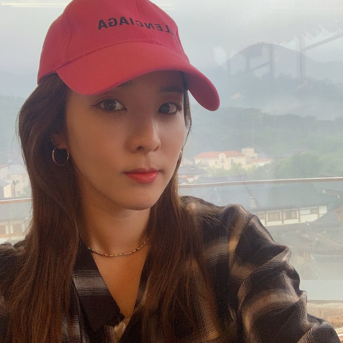 krungy21's tweet photo. 한옥 너무 이뿌다 😀 https://t.co/FLprskrkZr