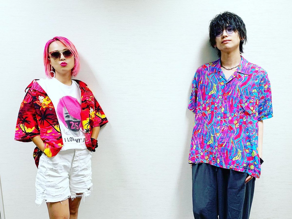 ニーコ 家庭教師ヒットマンreborn The Stage Vs Varia Part Dvd発売記念番組 収録オフショット インスタ見てね T Co F6vhii61st りょーへーとリボツナ 南国ファッション衣装 待ち時間にニーコデザインのtシャツgetしてくれたー さん