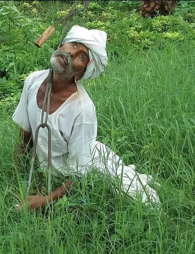 विधुत विभाग की लापरवाही के कारण खेत में काम कर रहे विजयपुरा के किसान भंवरलाल गुर्जर की ढीले पड़े वायर से करंट लगने से दर्दनाक मृत्यु  ह्दय विदारक घटना है !

ईश्वर दिवंगत आत्मा को शांति प्रदान कर शोक-संतप्त परिवारजनों को इस असीम दुःख की घड़ी से उबरने की शक्ति प्रदान करें।