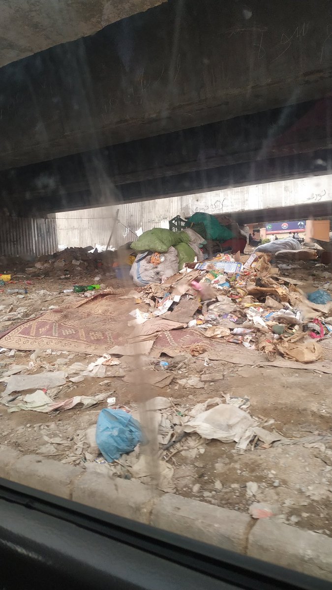 AfshanYounus's tweet photo. Visiting #Karachi after an year & gandagi ka ye haal dekh k demag ghom gya Hy...
Mtlb ye final Hy k kisi ny is shehr ki zimedari nhe Leni ?
@ArifAlvi @SaeedGhani1
@murtazawahab1
@BBhuttoZardari https://t.co/h9vEsmxfDo