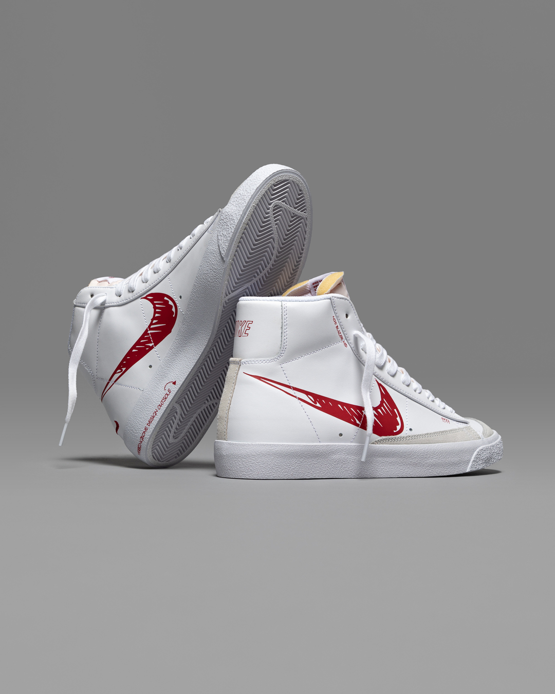 Blazer mid top 77 red scribble