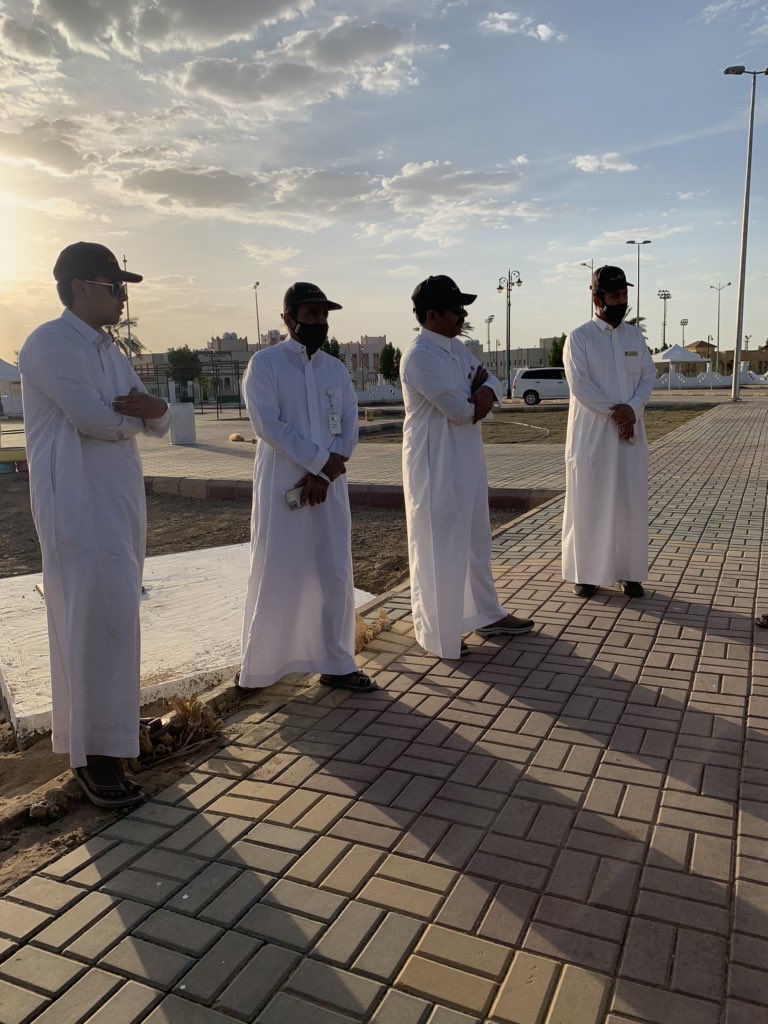 altnmiaalnsaiah's tweet photo. ��يارة اللجنة التنفيذية لمقر تنفيذ المشروع والتواجد مع النشامى والنشميات ودعمهم 
كل الشكر لفريق العمل🌹.
مدير مركز التنمية الاجتماعية الاستاذ فيحان السبيعي ومسؤول المشاريع (pmo) الاستاذ عبدالله المعاوي والمسؤول الإعلامي الاستاذ ظافر سعدان
#نشامى_عسير 
#نشامى_الحي https://t.co/BgfHlPqx6w