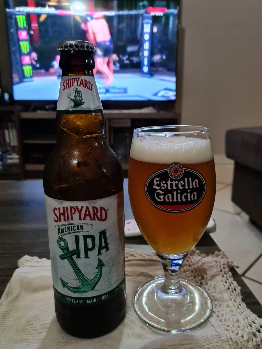 DarioMega's tweet photo. #UFC252NoCombate #shipyardIPA
ππ» que buena cerveza por Dio π€π€ https://t.co/K2AiVqcV8q