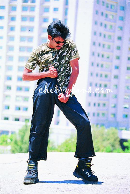 HemanthbabuTen2's tweet photo. He Is Not A Definition, He Is A Verb Form Of Many Words Like LEADER, MASS etc 😎

Inspiration Is A Small Word To Desscribe My Relation With You ❤🤗 
This Love &amp; Support Continues Forever On You 🙏
This Life Is Dedicated To This Society Like You 
#PawanKalyanBirthdayCDP https://t.co/EDbDe2wN6w