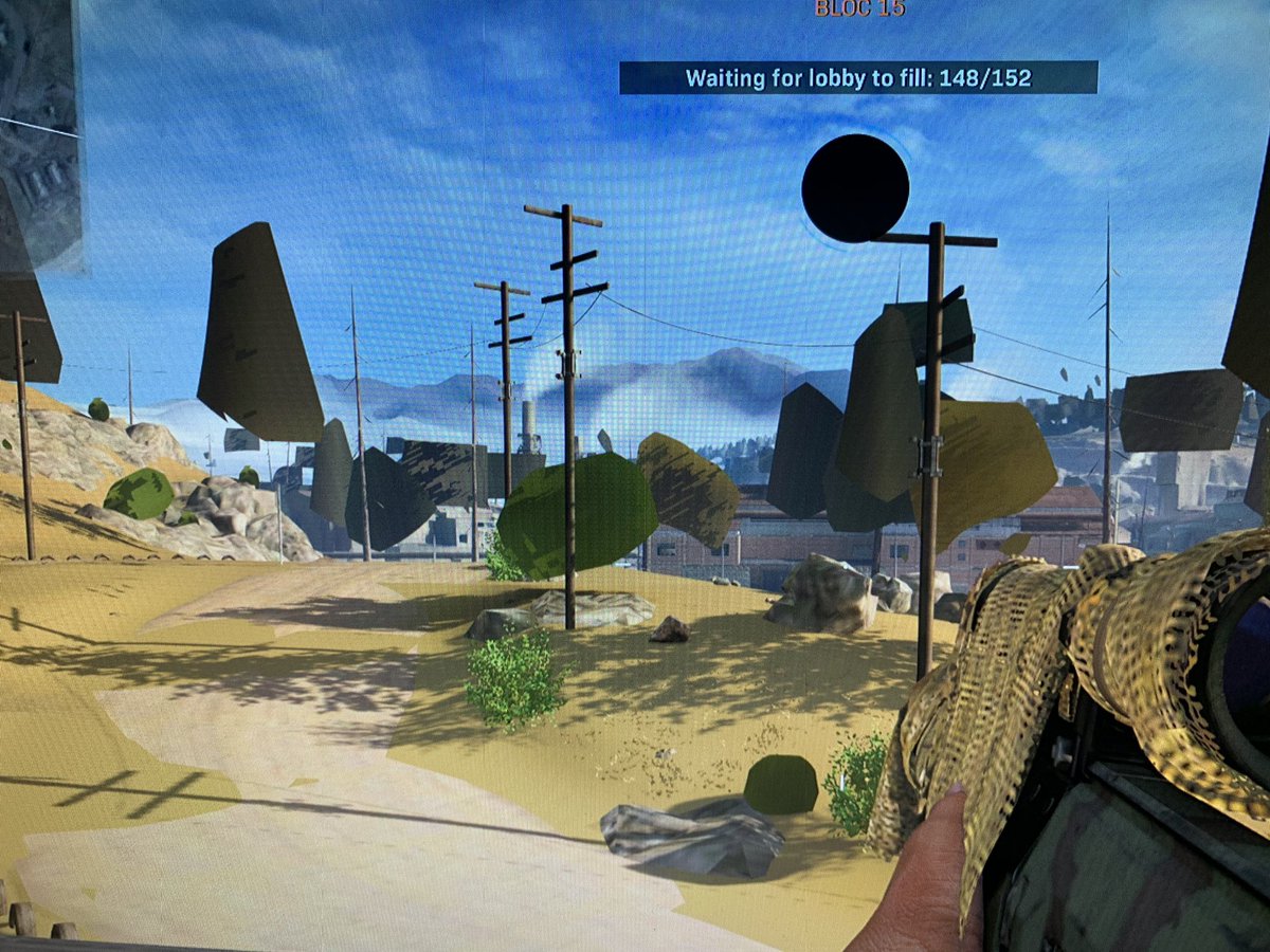 junglebleue's tweet photo. Can someone please explain wtf this is??? @InfinityWard #warzone #warzonebug https://t.co/o5nZQ8T8BI