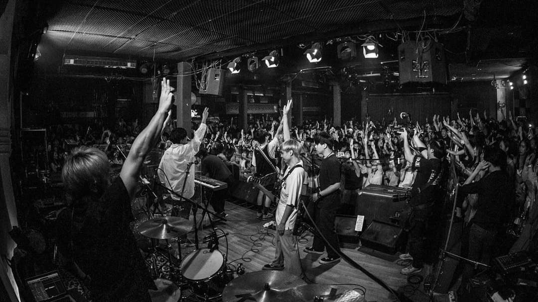 กูรักเค้าาาาา treemandown จงเจริญ จะติดตามผลงานทุกชาติไป #ขีดเส้นตายไล่เผด็จการ