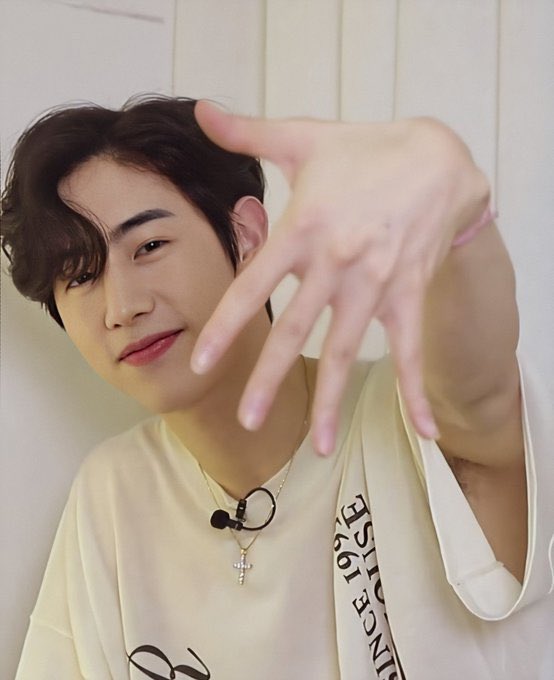mark tuan and his beautiful hands↳...a very delicate thread ༉‧₊˚✧