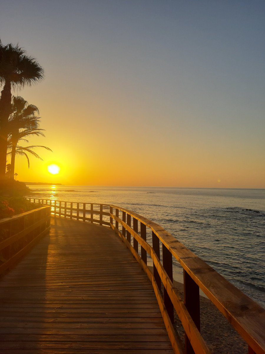 TheOrangeHouse3's tweet photo. Good morning from a beautiful #lacalademijas 

#boutiquehotel #spain #mijascosta #placetostay #visitspain #theorangehouse #costadelsol #visitmijas #marbs #renovation  #Malaga https://t.co/HPNIPuLWqn