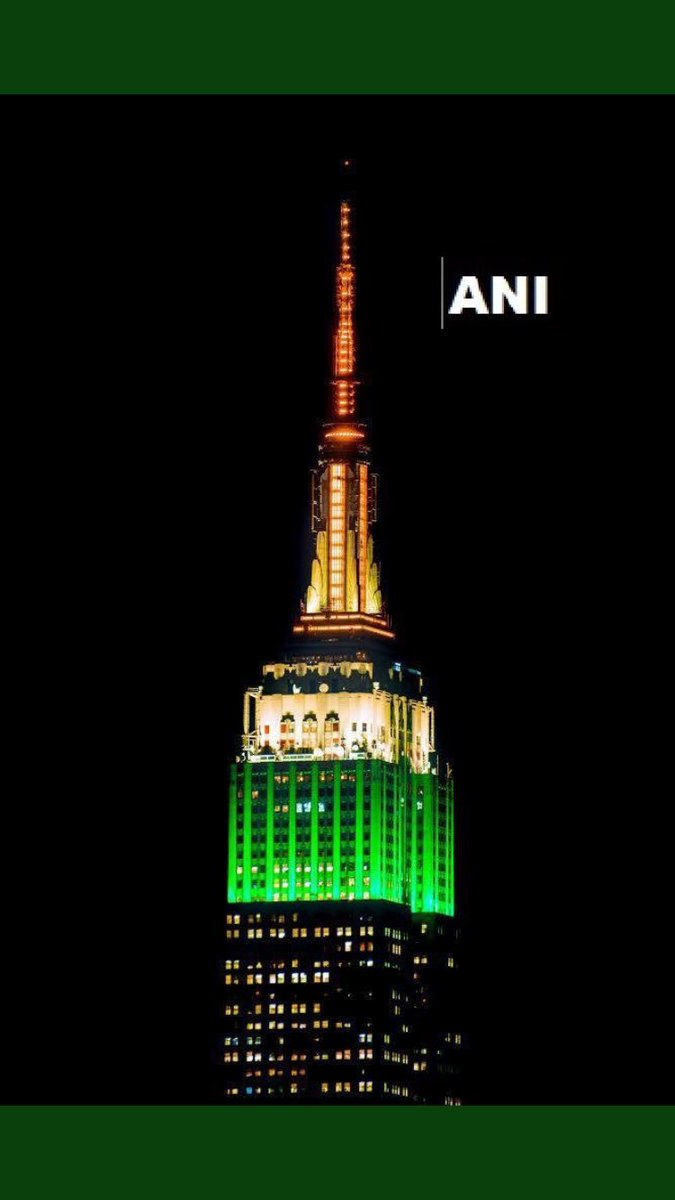 BJPGayathriDevi's tweet photo. On India's 74th #IndependenceDay

The iconic #empirestatebuilding  (New York), 
#NiagaraFalls (Canada) 
#BurjKhalifa (Dubai) were illuminated with Indian flag colours &amp;
India's Flag Hoisted At New York's Times Square
This is how Powerful nations shows respect to India 🇮🇳 ✊🏼 https://t.co/eLQ0PG41ns