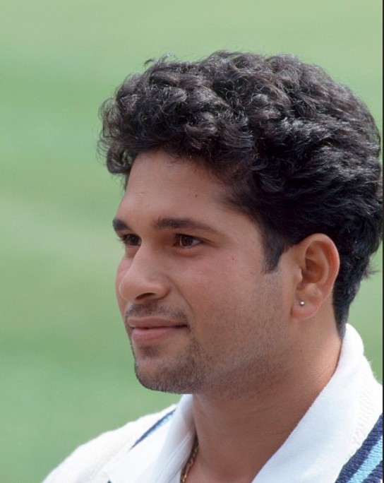 2005 எனக்கு இன்னும் நல்லாவே  #நியாபகம் இருக்கு ஆமா கரெக்ட் ஆஹ் அப்ப நான் 6ஆம் வகுப்பு படிக்கிற ஏப்ரல் 5  #முழுஆண்டு தேர்வு எழுதிட்டு..வீட்டுக்கு வந்து என்ன விட பெரிய  #அண்ணக கூட கிரிக்கெட் பாக்குற.. #சிங்கம் மாறி இல்ல ...சிங்கமாவே ஒருத்தன்  #பாகிஸ்தான் ஆஹ் புரட்டி அடிக்கிற.