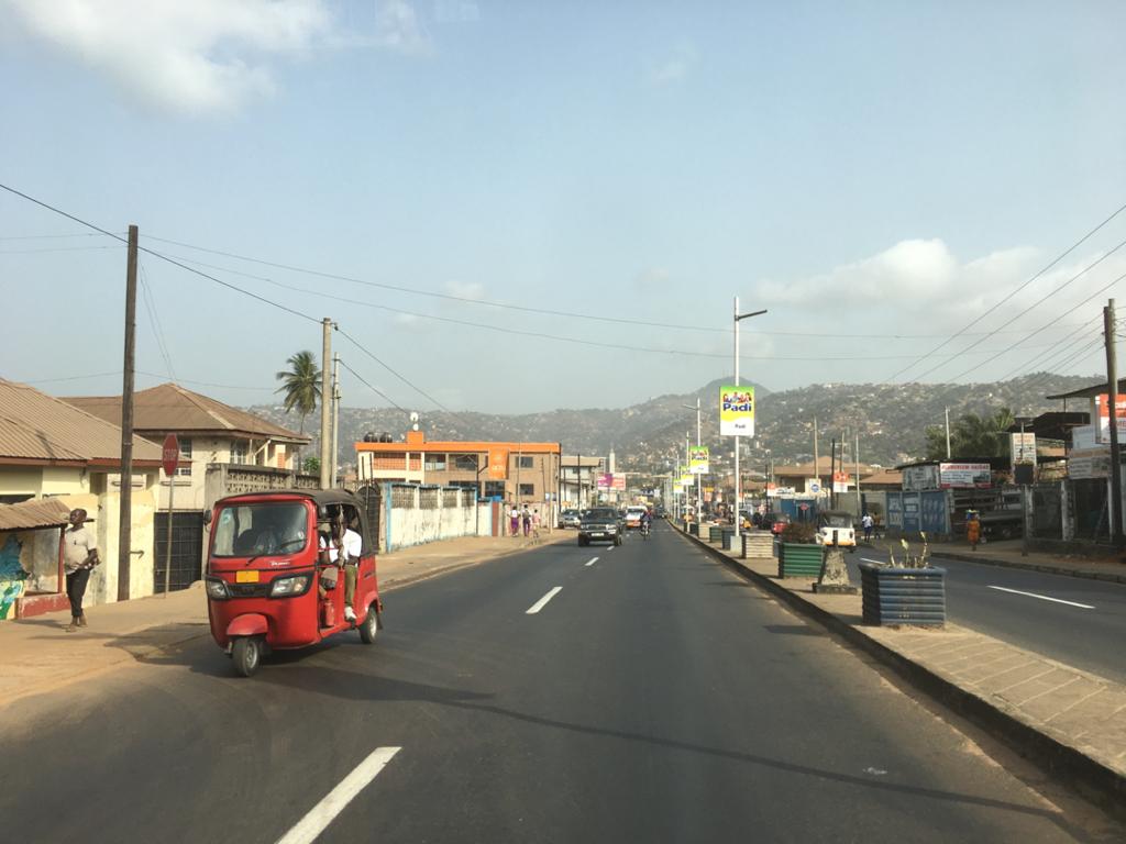 Being in a new city and not knowing many people was tough at first. Then  #COVID19 happened. So I started a little project to occupy myself: I began counting every football shirt I saw as I went around Freetown. (4/16)