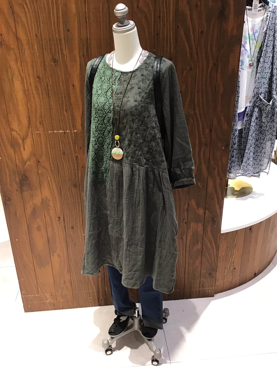 Crb宇都宮 皆様こんにちは 本日は新作商品のご紹介を致します 商品名 ガーゼレースop カラー チャコール ブラウン カーキ 価格 3990 Tax こちらは秋物商品になります 秋物商品をご覧にお店にお立ち寄り下さい もちろん夏物も豊富に取り揃えて