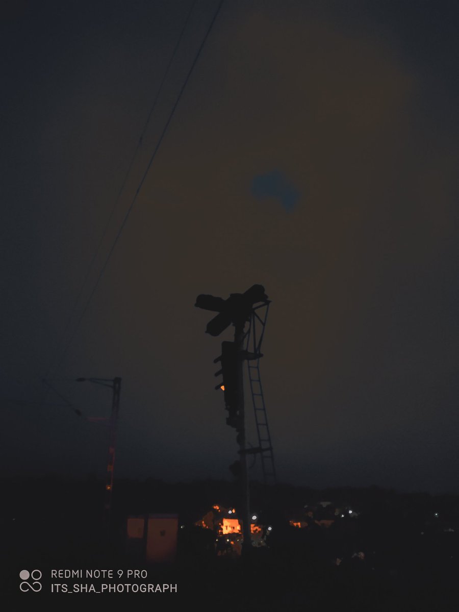 its__shah__'s tweet photo. CAPTURING THE REAL NIGHT 
#miui #minote9pro #ITS_SHAH_PHOTOGRAPHY https://t.co/sCwIcXr8yy