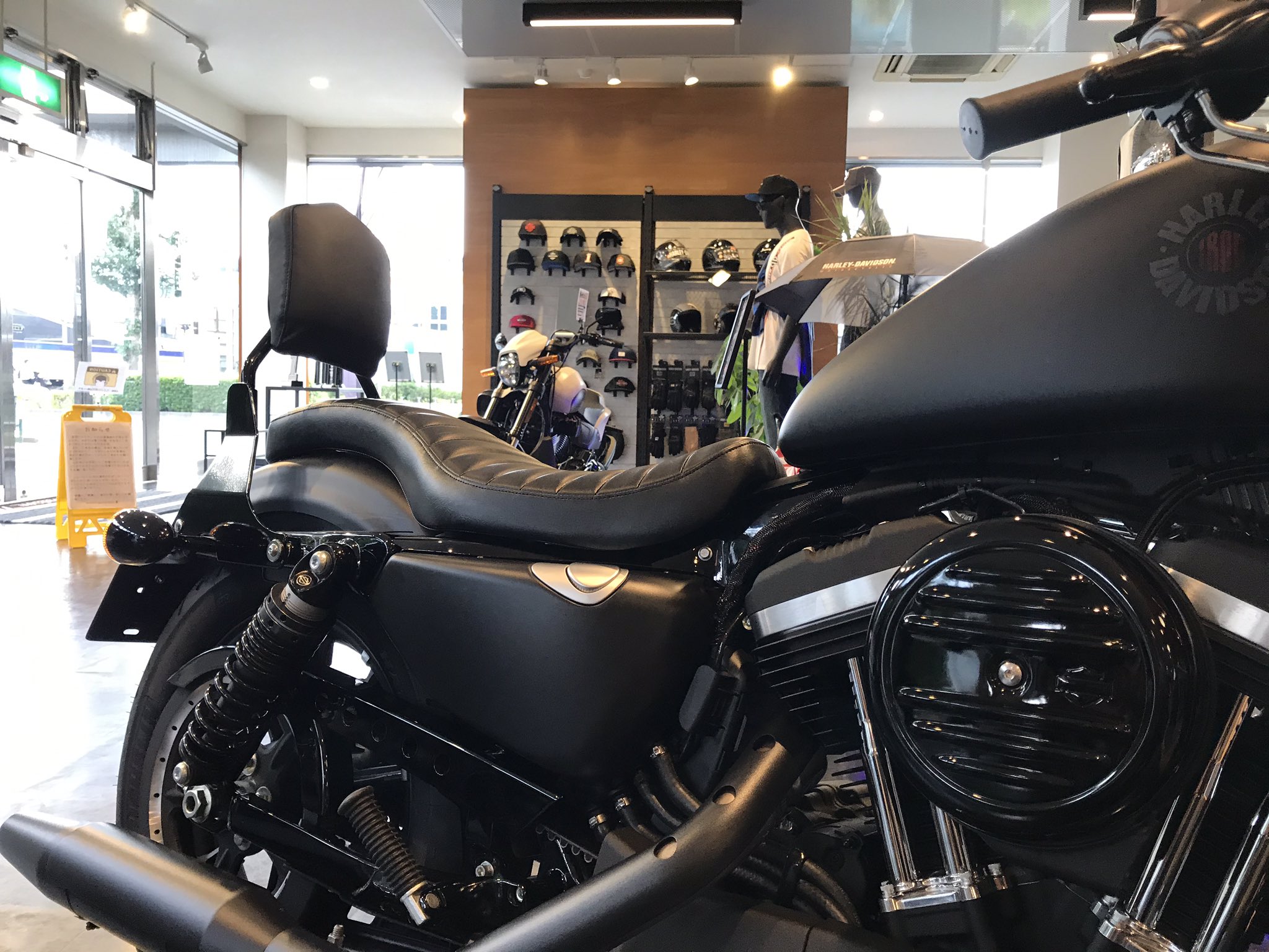 トランプ　コブラシート XL883N XL883Nのシートを念願のコブラシートへ - ゼロから始めた大型自動二輪