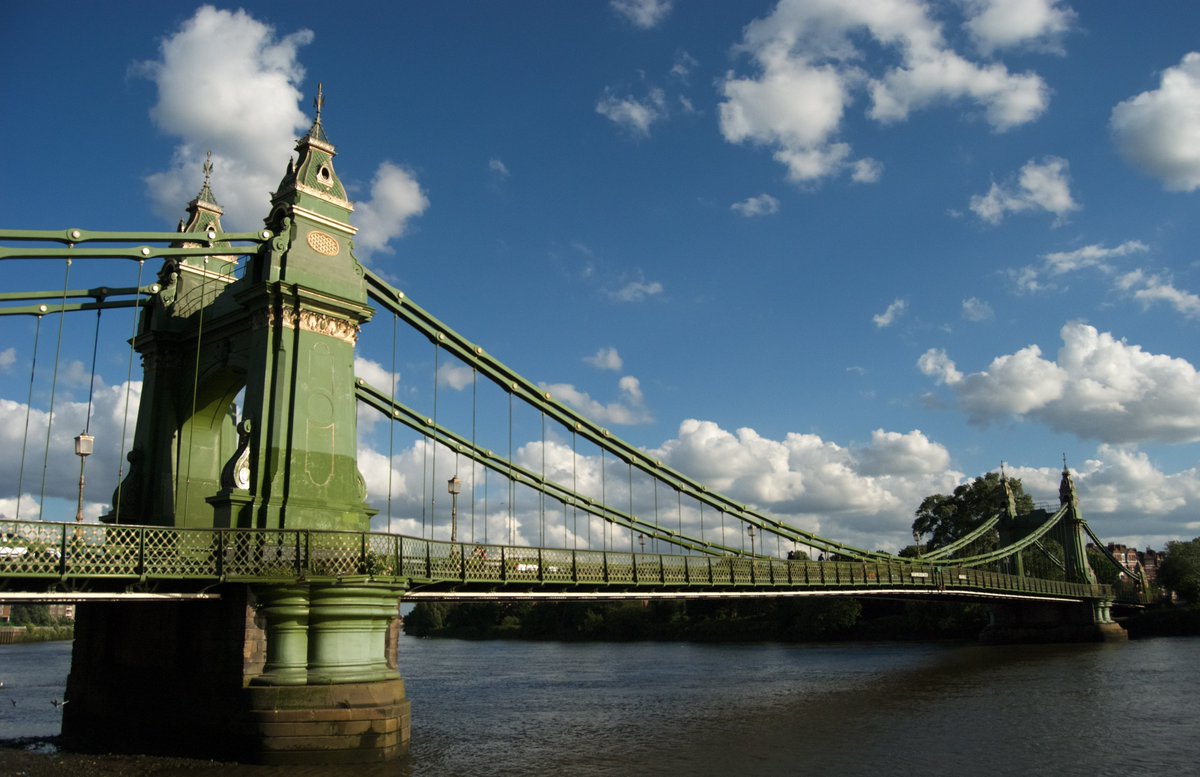 LondonPortAuth's tweet photo. Due to urgent safety concerns, Hammersmith &amp; Fulham Council has closed Hammersmith Bridge to river traffic. See #NoticetoMariners U10 2020 for more: https://t.co/rHjJNkmtgv #RiverThames #TidalThames https://t.co/uVw5SP0jOF