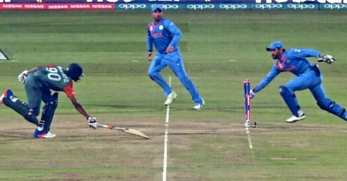 Same 2016 T20 WC match against BAN illustrated Dhoni's many great tricks on field. With 2 needed from 2, he had his best fielder Jadeja on that part of ground to trap Mahmudullah. In last ball,he knew Mustafizur would run. He removes his gloves, starts running and defeats him too