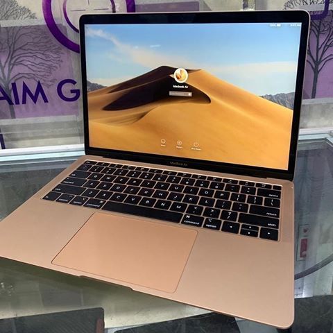 trafficbutter's tweet photo. #ukused Macbook Air 13inches 2018 Gold Color 🔖#justoneleft🔥🔥
Spec:
128gb SSD
8Gb ram
Corei5 1.6Ghz upto 3.6Ghz
Call or Whatsapp 08120654721
See more => https://t.co/kdw9wDnquw
To order, call or whatsapp 08120654721 or DM @gadgetfreakzng https://t.co/Oi527G715O