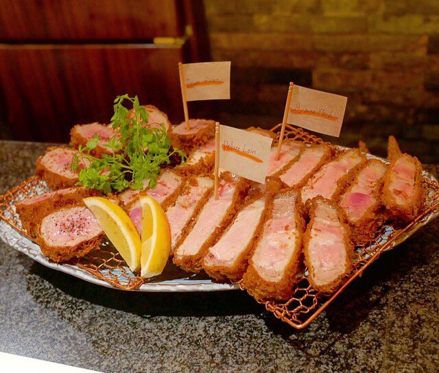 djkenichi198388's tweet photo. とんかつ盛り🐽
#マンジェ #とんかつ #大阪 #DJケンイチ #健康一番 #サンチャン #soundmate #Chiking #GimmeFive #DrFIELD #umbro #Nike #Resaca #HKFC #株式会社サウンドメイト https://t.co/YYsTiWbu65