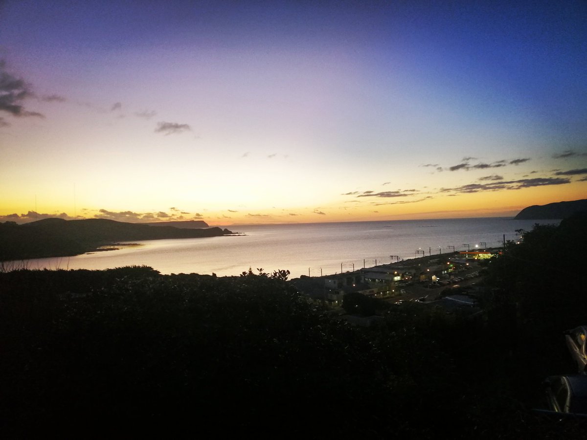 James_Prosser's tweet photo. ...Sunday dinner doesn't get much better 🌮....#sunset🌅 #wintertime❄️ #enjoytheprocess 😎 #aotearoa🇳🇿🌏❤️ #mana #island #plimmerton #backyard #kropps #bubble #Bronday https://t.co/SDR40IHfhV