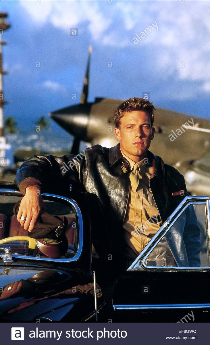 _erameglioieri's tweet image. Ben Affleck in Pearl Harbor (2001) rappresenta la bellezza assoluta.