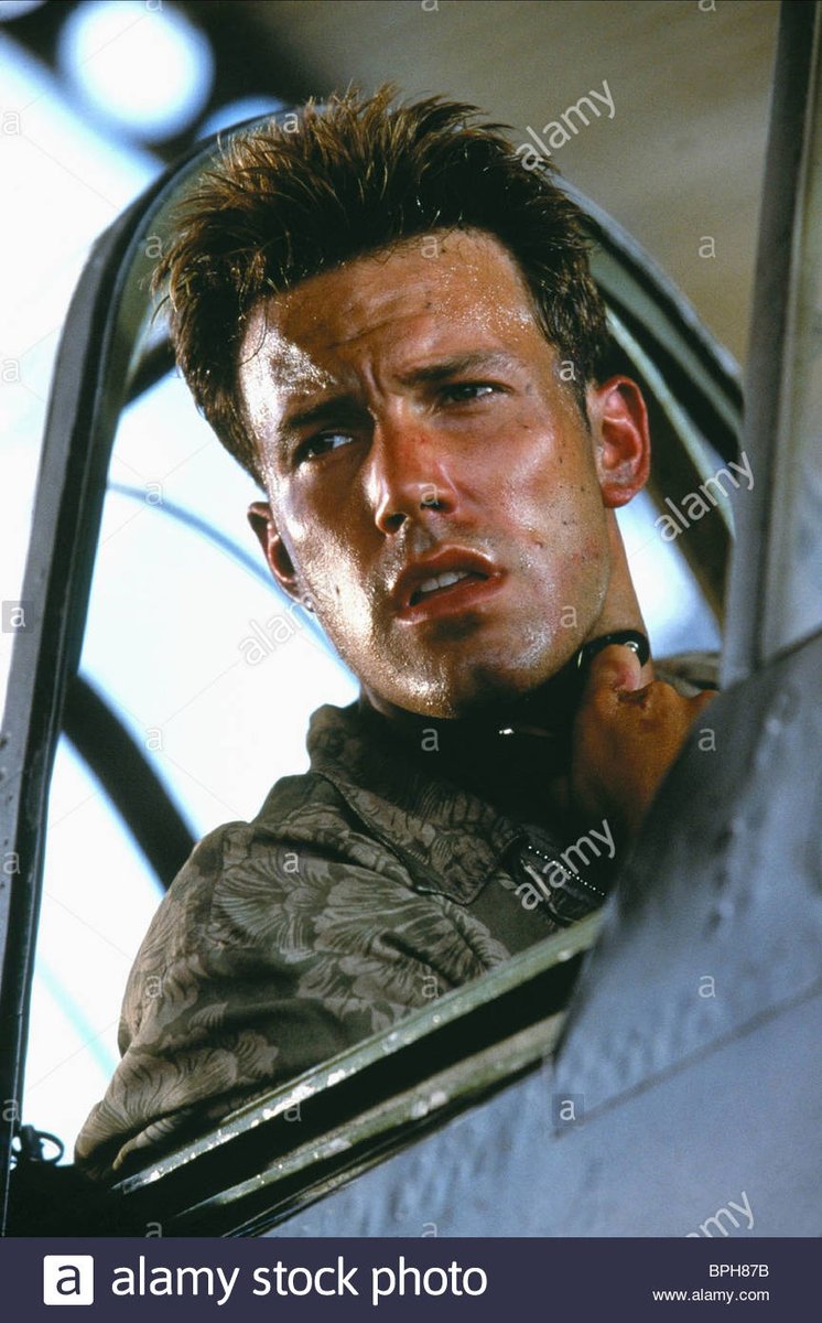 _erameglioieri's tweet image. Ben Affleck in Pearl Harbor (2001) rappresenta la bellezza assoluta.