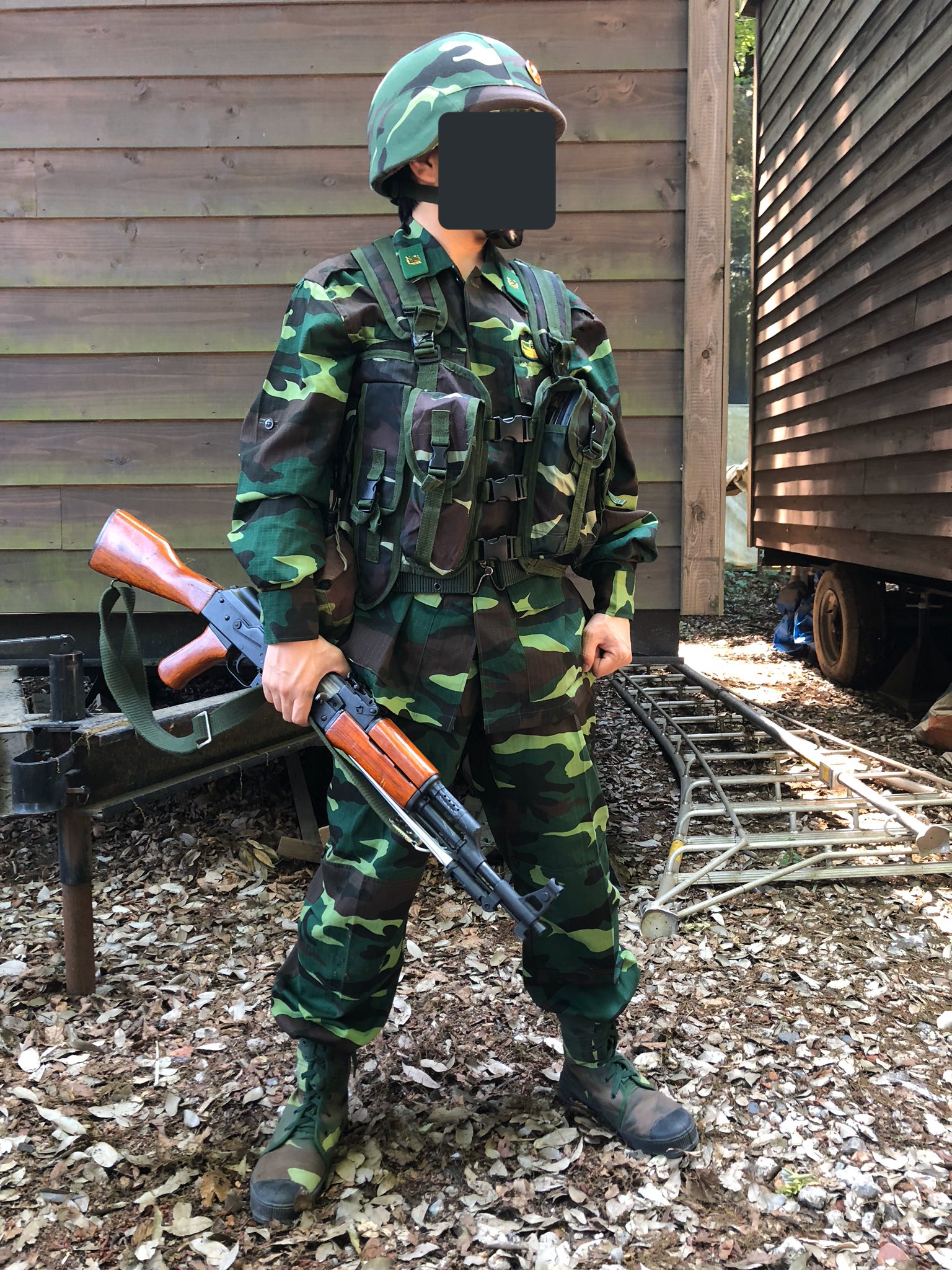 ベトナム人民軍 冬季迷彩コート L〜XL 国境警備隊 ベルト付き ベトナム人民軍 冬季迷彩コート L〜XL 国境警備隊 ベルト付き