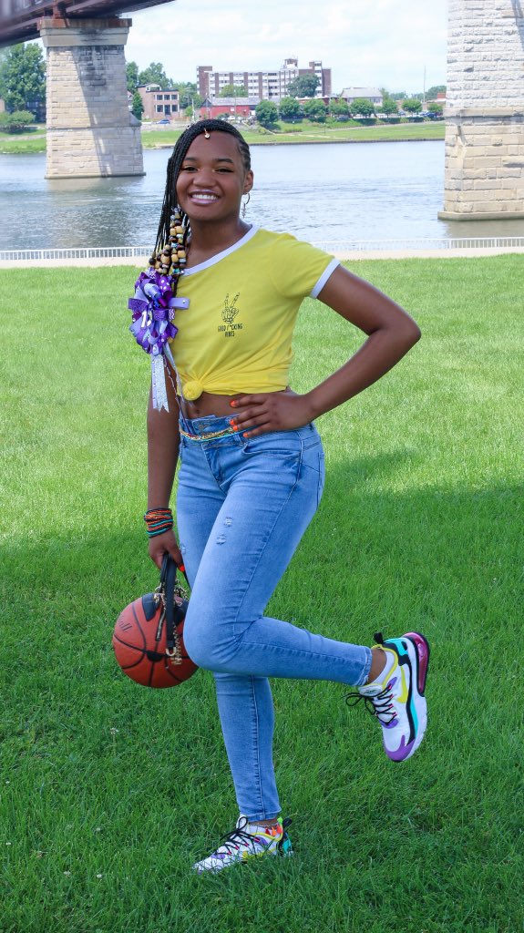 KendraKenshay's tweet photo. And just like that, shes 15 🥳
Happy Birthday to my Tutz. You are such a remarkable girl. Beautiful, fun, smart, and let’s not forget TALENTED.
Of course she’s playing basketball on her birthday but send the kid a birthday blessing
$Ja3Kayla
#August16th
#Leo
#Tutz https://t.co/VDokjYxEzn