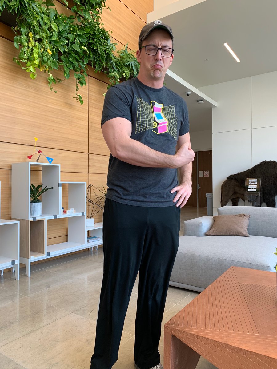 ladyleet's tweet photo. Good morning!
Hope everyone has a #sobenlesh day today filled with pumping muscle and #opensource. I know I am! 🥰 https://t.co/OrosWOxABc
