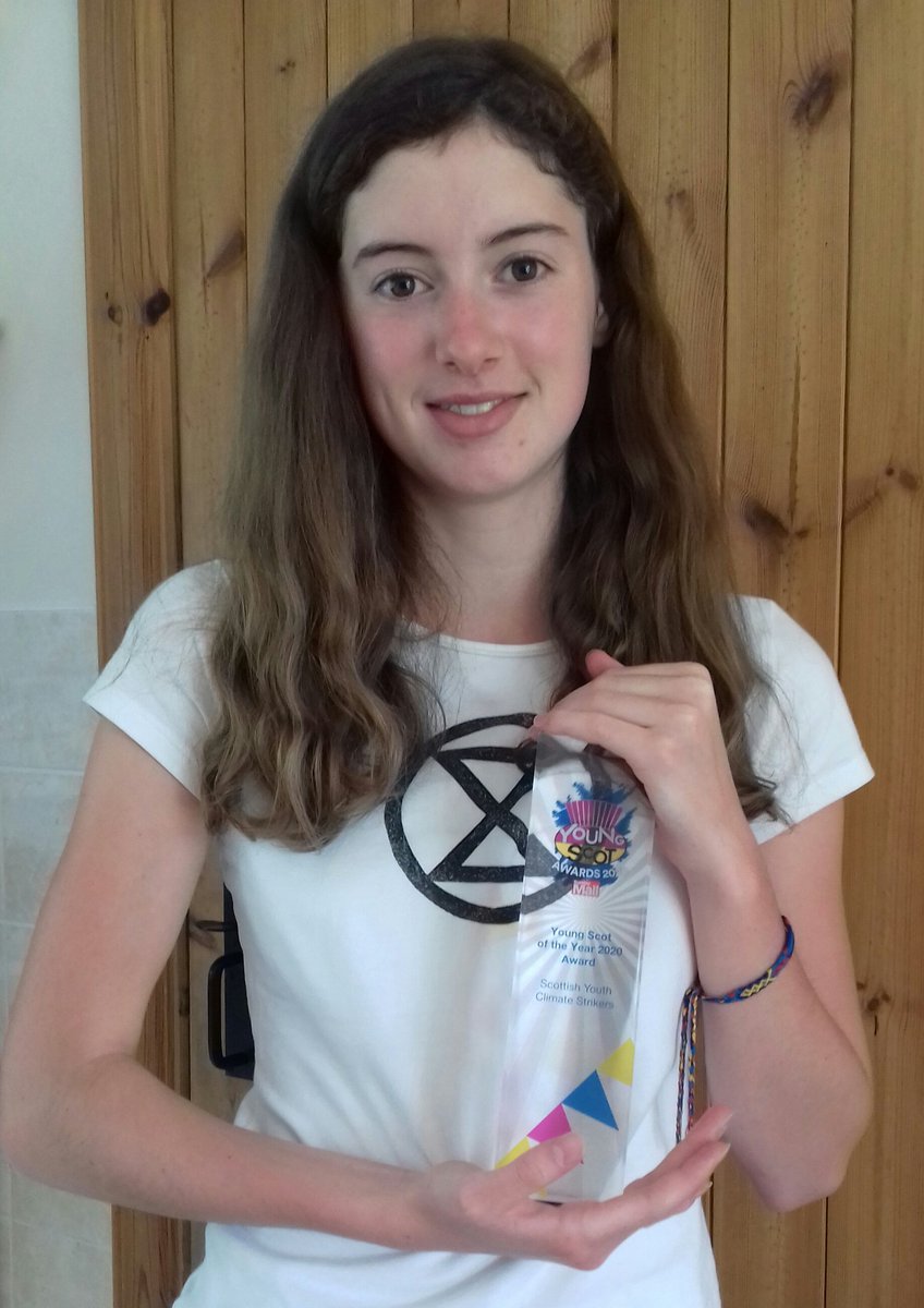Very excited to have won, alongside <a href="/_DylanHamilton_/">Dylan Hamilton🏴󠁧󠁢󠁳󠁣󠁴󠁿</a> @_kmaciver and Esther Silverton, the <a href="/YoungScot/">Young Scot</a> Environment Award and the Young Scot of the Year 2020 Award for our work with <a href="/_sycs_/">Yuri</a>! Thank you!