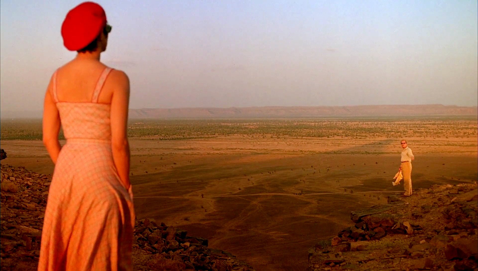 Под покровом небес (1990). The sheltering sky 1990. The sheltering sky 1990. Бертолуччи под покровом небес. The sheltering sky 1990.