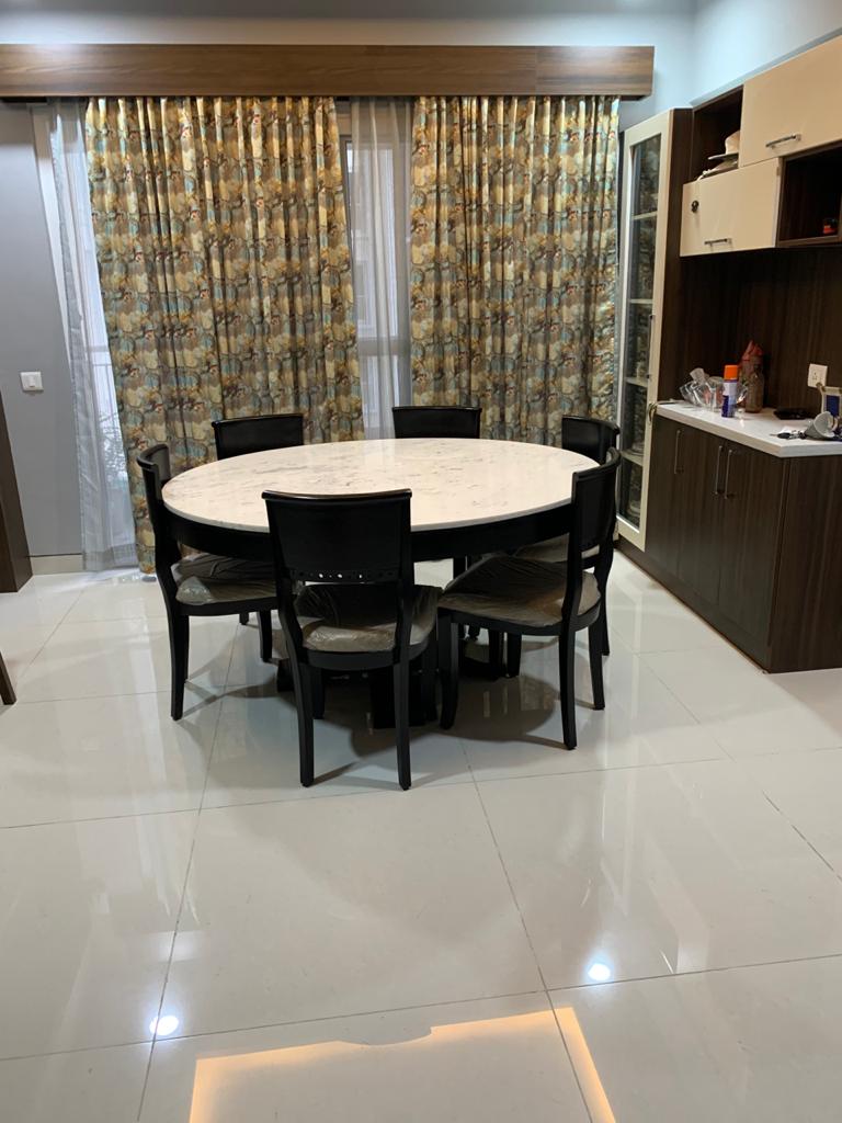 Marble top dining table set of 6 chair and round table is again trendy sensation for Indian home. Delivered nicely to our clients house, with little effort actually 😊
Finally client is happy and satisfied.
#marbletopdining #diningtableset #indianhome #homeinterior #woodfurniture