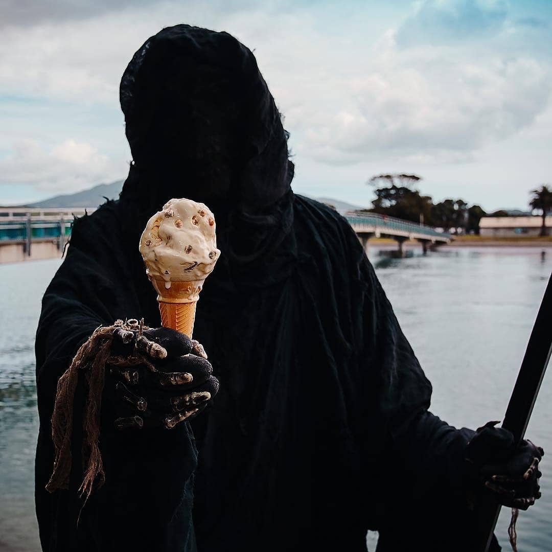 EderAlexander's tweet image. Ajá, vamos a hablar de algo importante (claro si tienes tiempo para leerme 😉)

Para mí es cada vez más común encontrarme con muchas de mis amistades y familiares abatidos por el estrés y la ansiedad que produce la incertidumbre generada por el coronavirus y por la única certeza