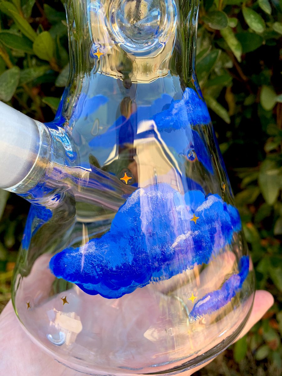 IndigoBonesArt's tweet photo. Wake 'n Bake and get yourself one of these dreamy waterpipes 💗✨ https://t.co/iAF1NuTzqO