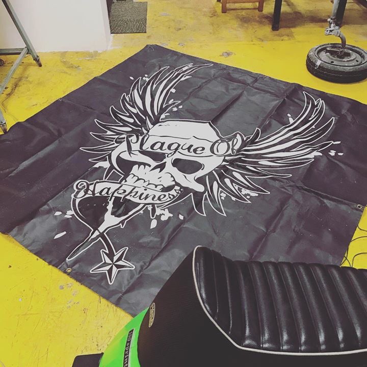 Plaguetweets's tweet photo. mana nak tampal banner logo lama ni? siapa masih ada simpan tshirt logo plague yg ini?

#plagueofhappiness
#skapunk
#3rdwaveska 
#punkrock https://t.co/DoihLR8ts6