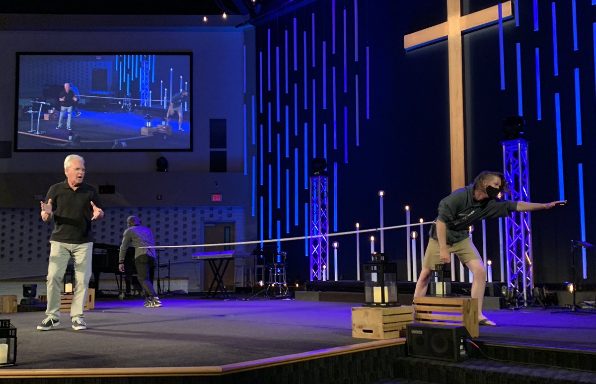 4473Xian's tweet photo. Confident in Instruction: “Can two people walk together without agreeing on the direction?” Amos 3:3 #confident #twoagemdas @CCFInfo @PastorP94 https://t.co/EDd2SynbBp