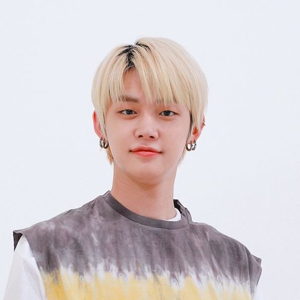 "Yeonjun as Finral"Just like Finral, Yeonjun never passes up the opportunity to flirt with moas and he's always there for his younger siblings no matter what.